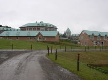 �P���ڏh���́u���炩��D�x�r���b�W�`�d�q�t�v�B�����Œn�k�ɑ������B